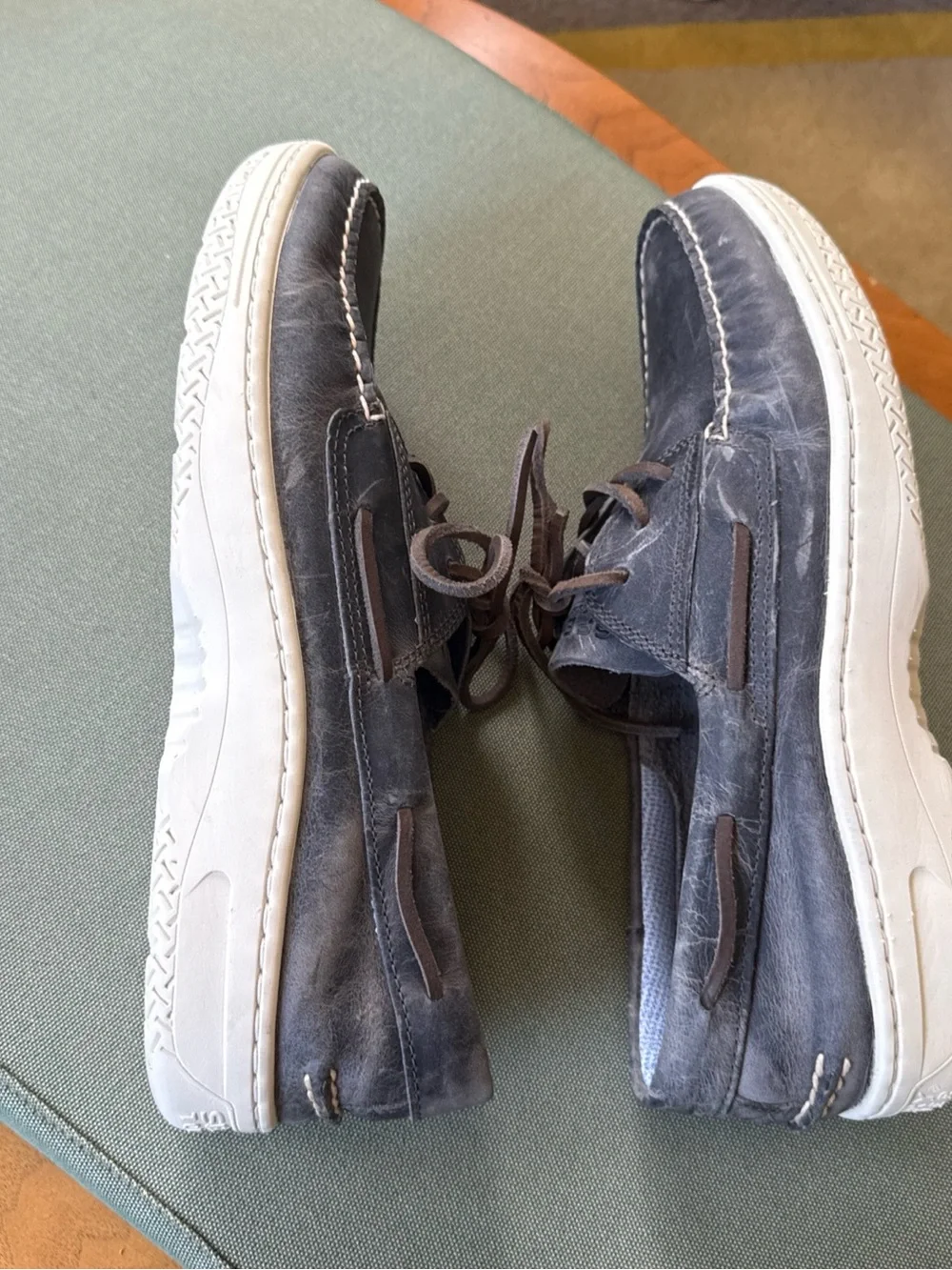 Sperry Men's Dark Blue Leather Boat Shoes with White Sole